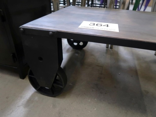 new-yorker-stil-sofabord-i-metal-big-1