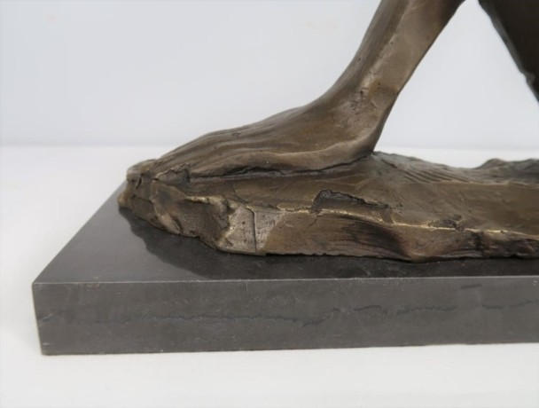 kvindekrop-skulptur-i-bronze-big-1