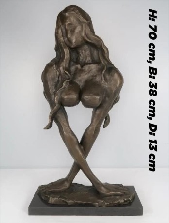 kvindekrop-skulptur-i-bronze-big-0